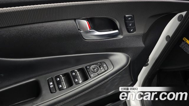 Hyundai Santafe 2019 — photo 29