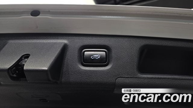 Hyundai Santafe 2019 — photo 34