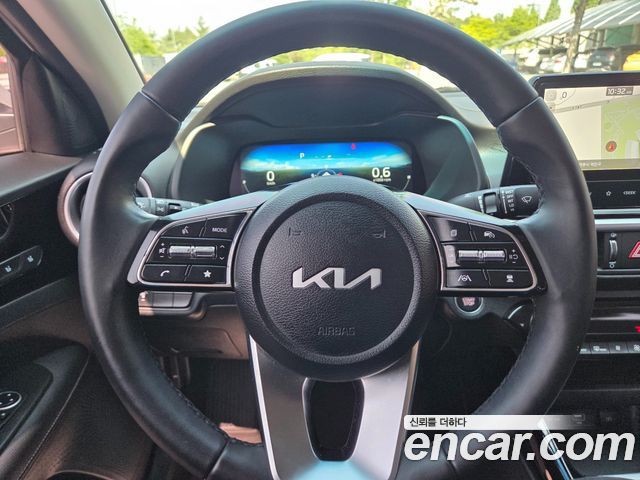 Kia K3 2022 — photo 8