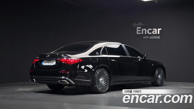 Mercedes-Benz S-Class 2023 — photo 2