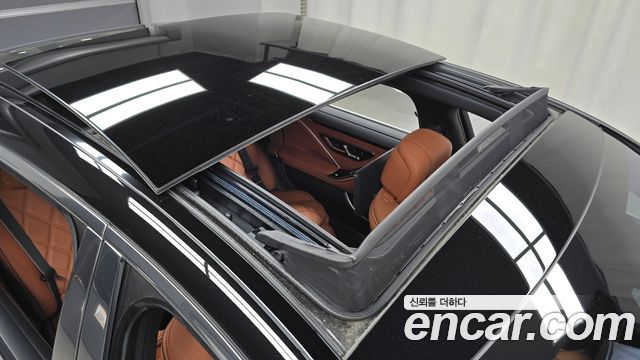 Mercedes-Benz S-Class 2023 — photo 18