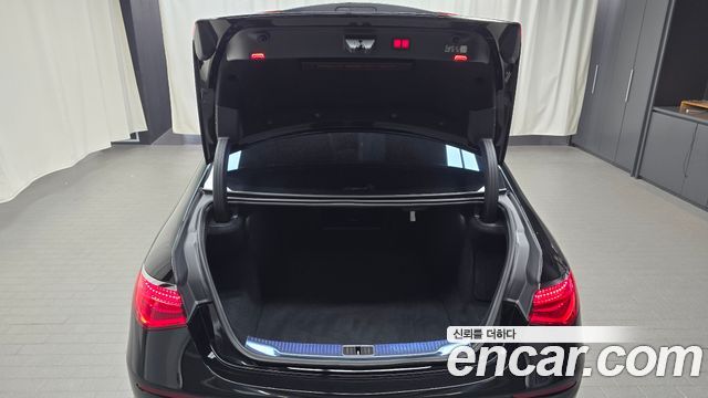 Mercedes-Benz S-Class 2023 — photo 20