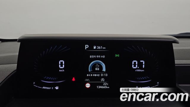 Hyundai Staria 2022 — photo 11