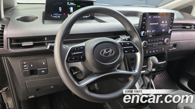 Hyundai Staria 2022 — photo 20