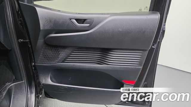 Hyundai Staria 2022 — photo 14