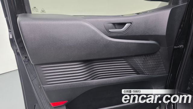 Hyundai Staria 2022 — photo 15