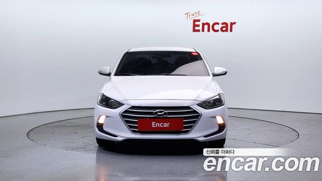 Hyundai AVANTE 2018 — photo 3
