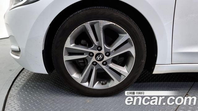 Hyundai AVANTE 2018 — photo 5