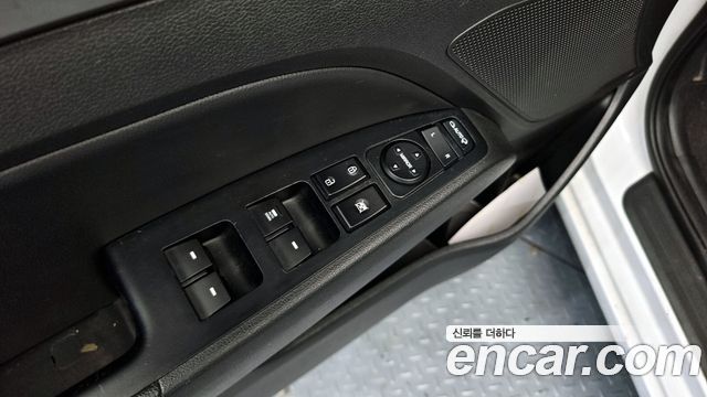 Hyundai AVANTE 2018 — photo 30