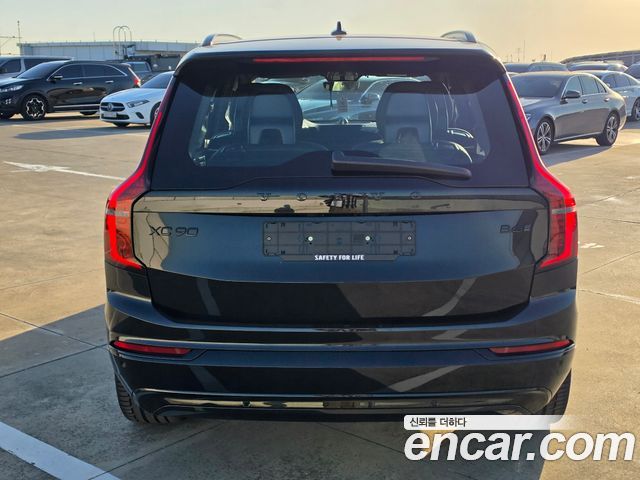 Volvo XC90 2026 — photo 3