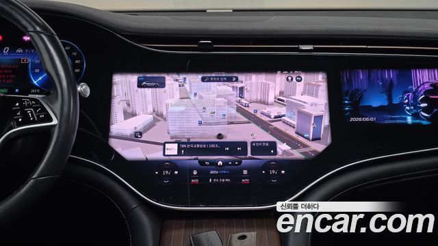 Mercedes-Benz EQS 2023 — photo 19