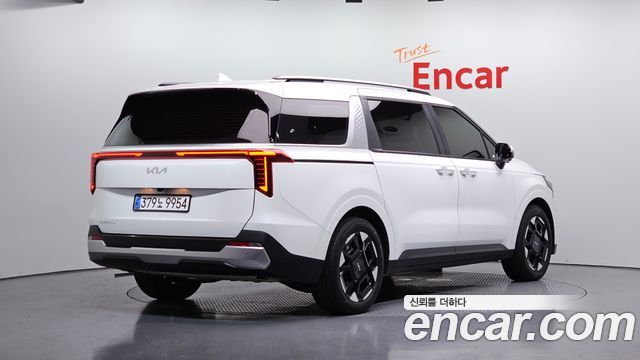 Kia Canival 2025 — photo 2