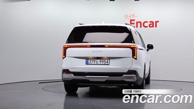 Kia Canival 2025 — photo 4