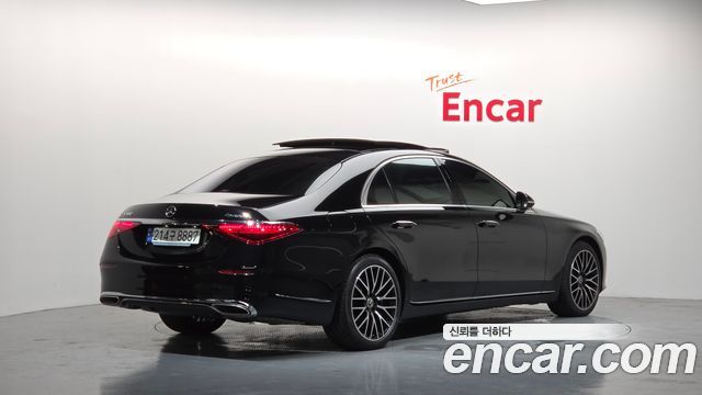Mercedes-Benz S-Class 2024 — photo 2