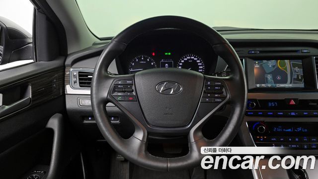 Hyundai Sonata 2015 — photo 19