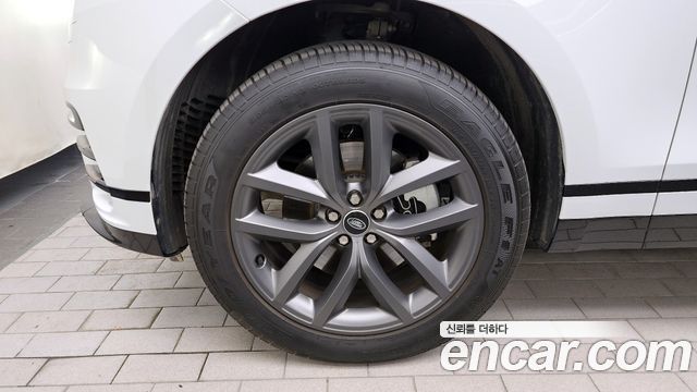 Land Rover Range Rover Velar 2025 — photo 5
