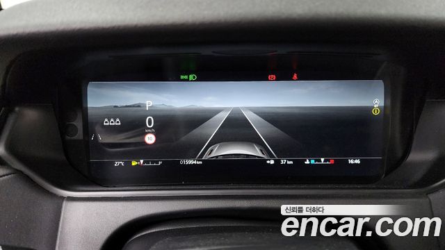 Land Rover Range Rover Velar 2025 — photo 11