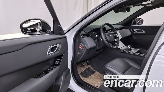 Land Rover Range Rover Velar 2025 — photo 13