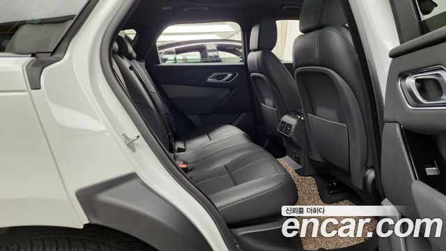 Land Rover Range Rover Velar 2025 — photo 17