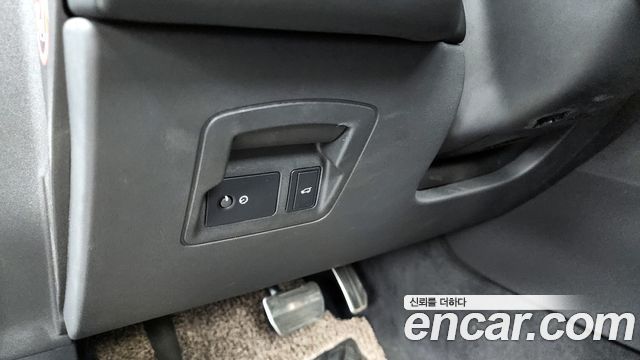 Land Rover Range Rover Velar 2025 — photo 22