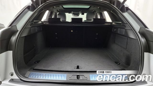 Land Rover Range Rover Velar 2025 — photo 26