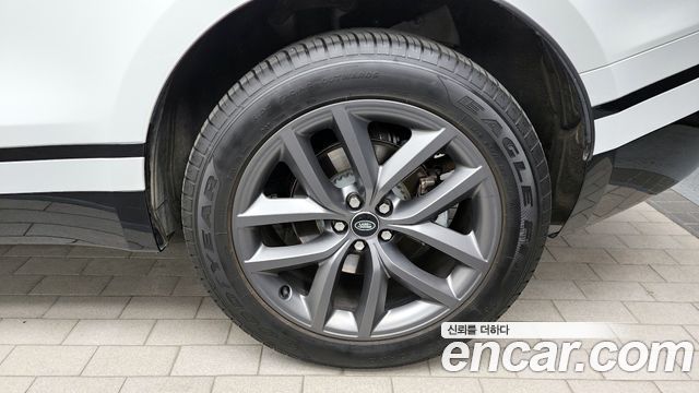 Land Rover Range Rover Velar 2025 — photo 7