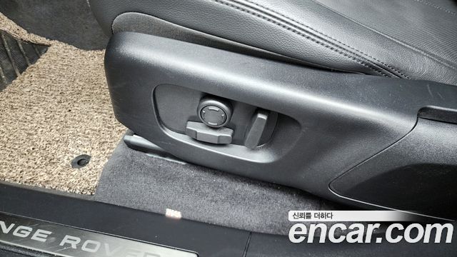 Land Rover Range Rover Velar 2025 — photo 30