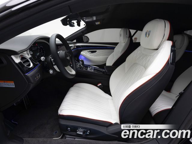 Bentley Continental 2024 — photo 10
