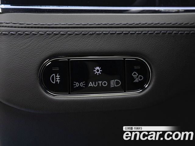Bentley Continental 2024 — photo 14