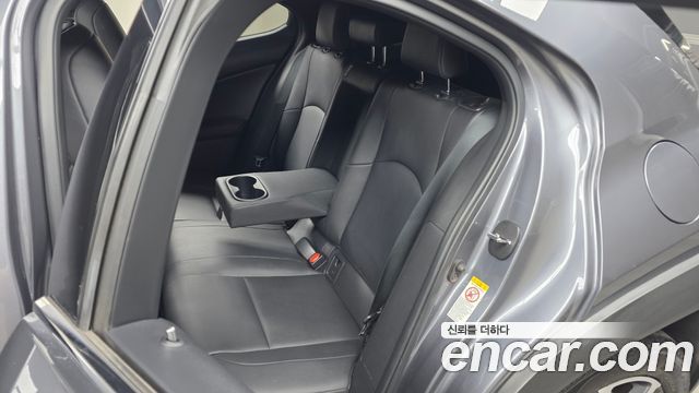 Lexus UX 2019 — photo 18