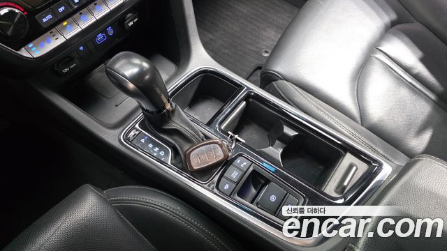 Hyundai Sonata 2018 — photo 12