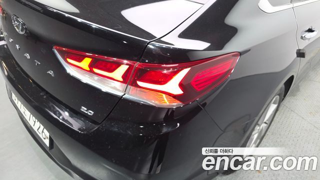 Hyundai Sonata 2018 — photo 9