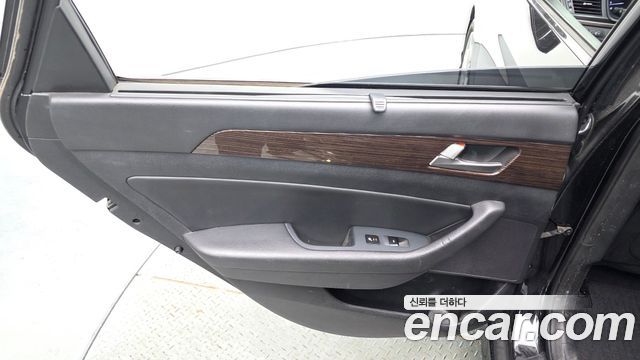 Hyundai Sonata 2018 — photo 15