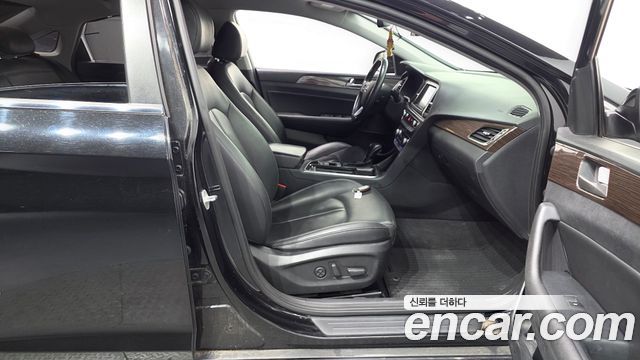 Hyundai Sonata 2018 — photo 16