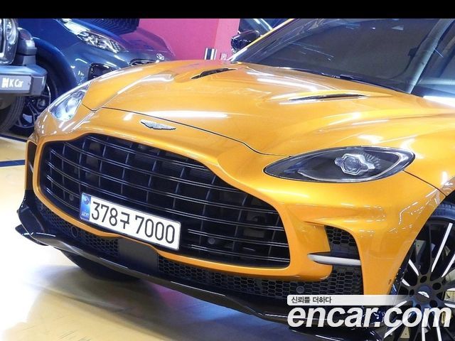 Aston Martin DBX 2023 — photo 4