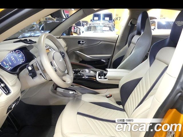 Aston Martin DBX 2023 — photo 10