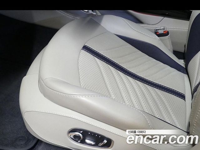 Aston Martin DBX 2023 — photo 13