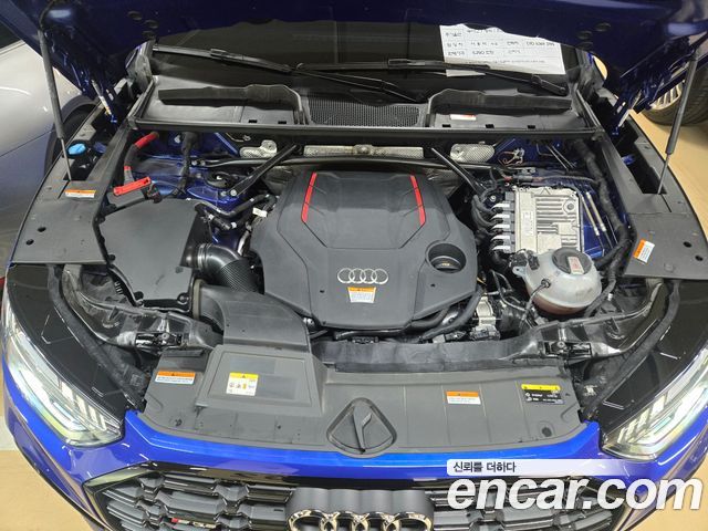 Audi SQ5 2022 — photo 10