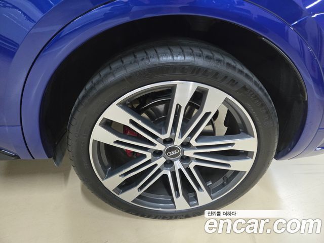 Audi SQ5 2022 — photo 13