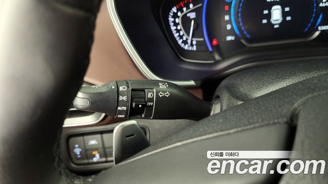 Hyundai Santafe 2019 — photo 27