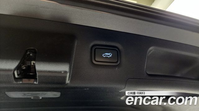 Hyundai Santafe 2019 — photo 30