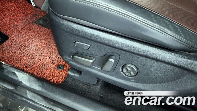 Hyundai Santafe 2019 — photo 32