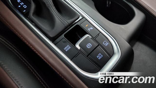 Hyundai Santafe 2019 — photo 33