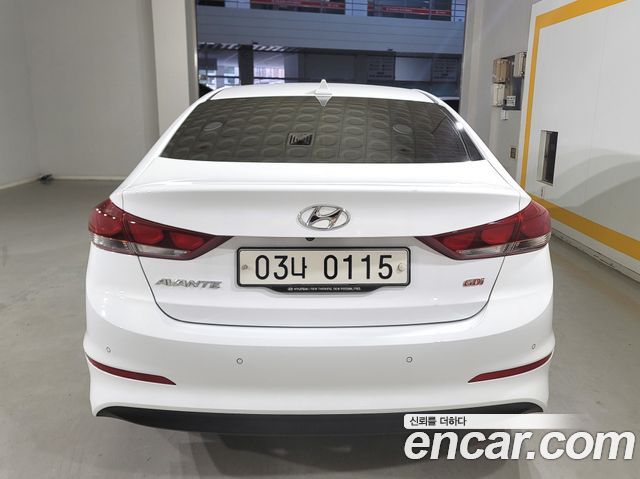 Hyundai AVANTE 2017 — photo 3