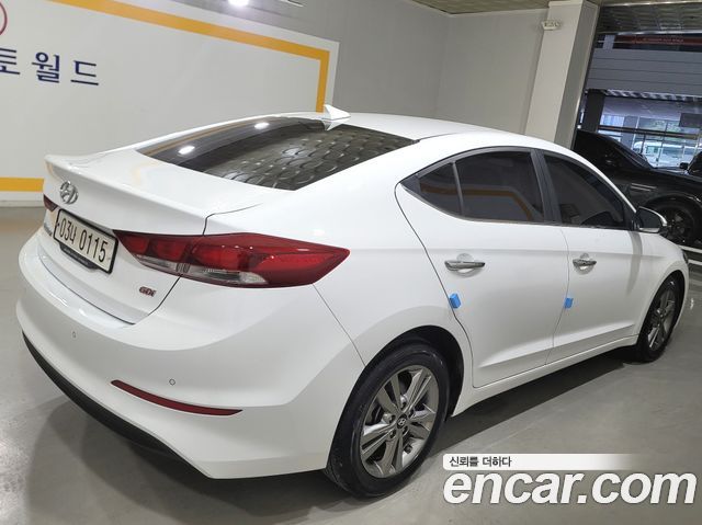 Hyundai AVANTE 2017 — photo 4