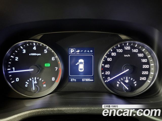 Hyundai AVANTE 2017 — photo 10