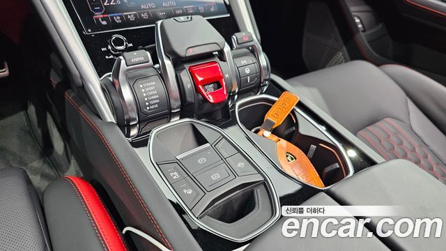 Lamborghini Urus 2024 — photo 9