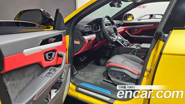 Lamborghini Urus 2024 — photo 10