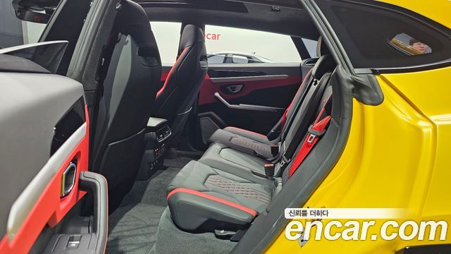Lamborghini Urus 2024 — photo 11