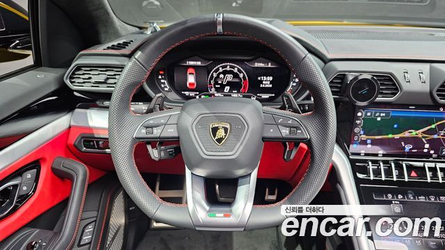 Lamborghini Urus 2024 — photo 16